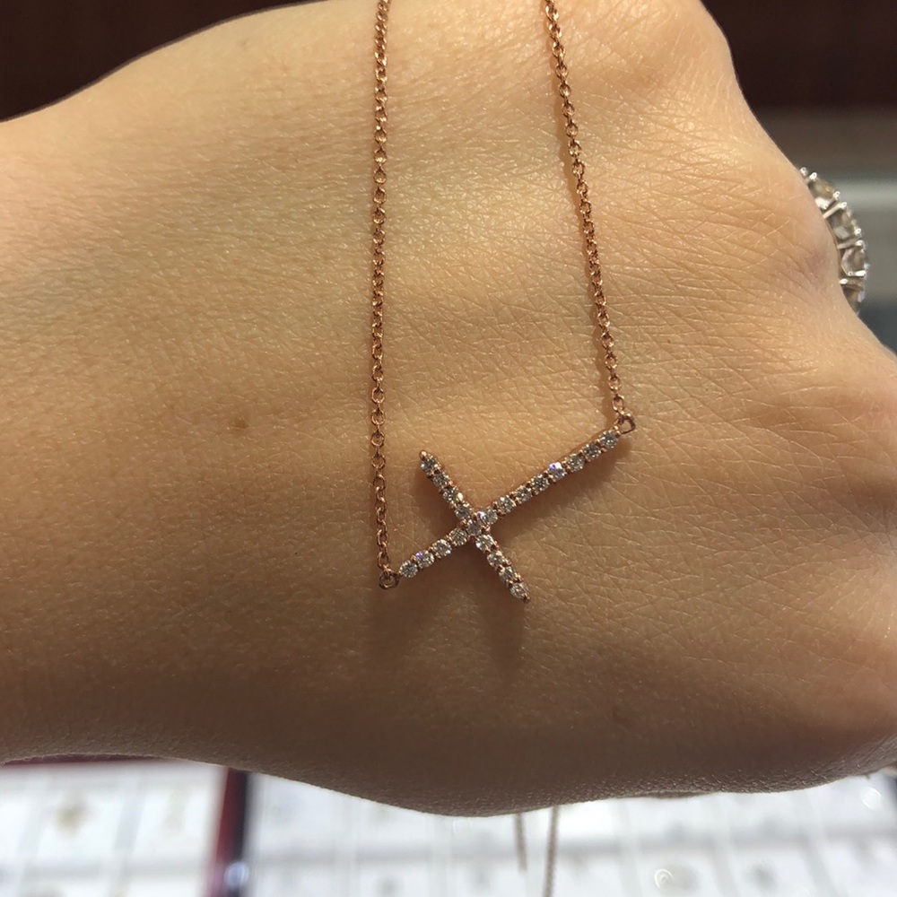 Side way cross rose gold